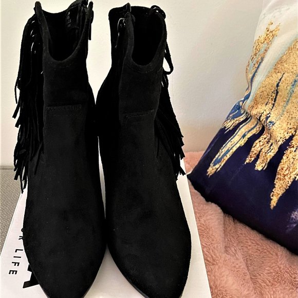 Black Sued fringe bootie - Picture 1 of 2